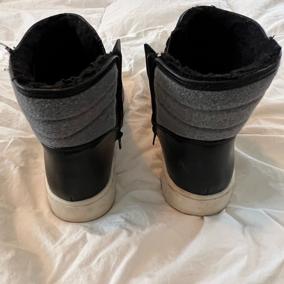 Universal Thread Lena Puff Collar Lace-Up Boots, Size 8.5 - Picture 2 of 6